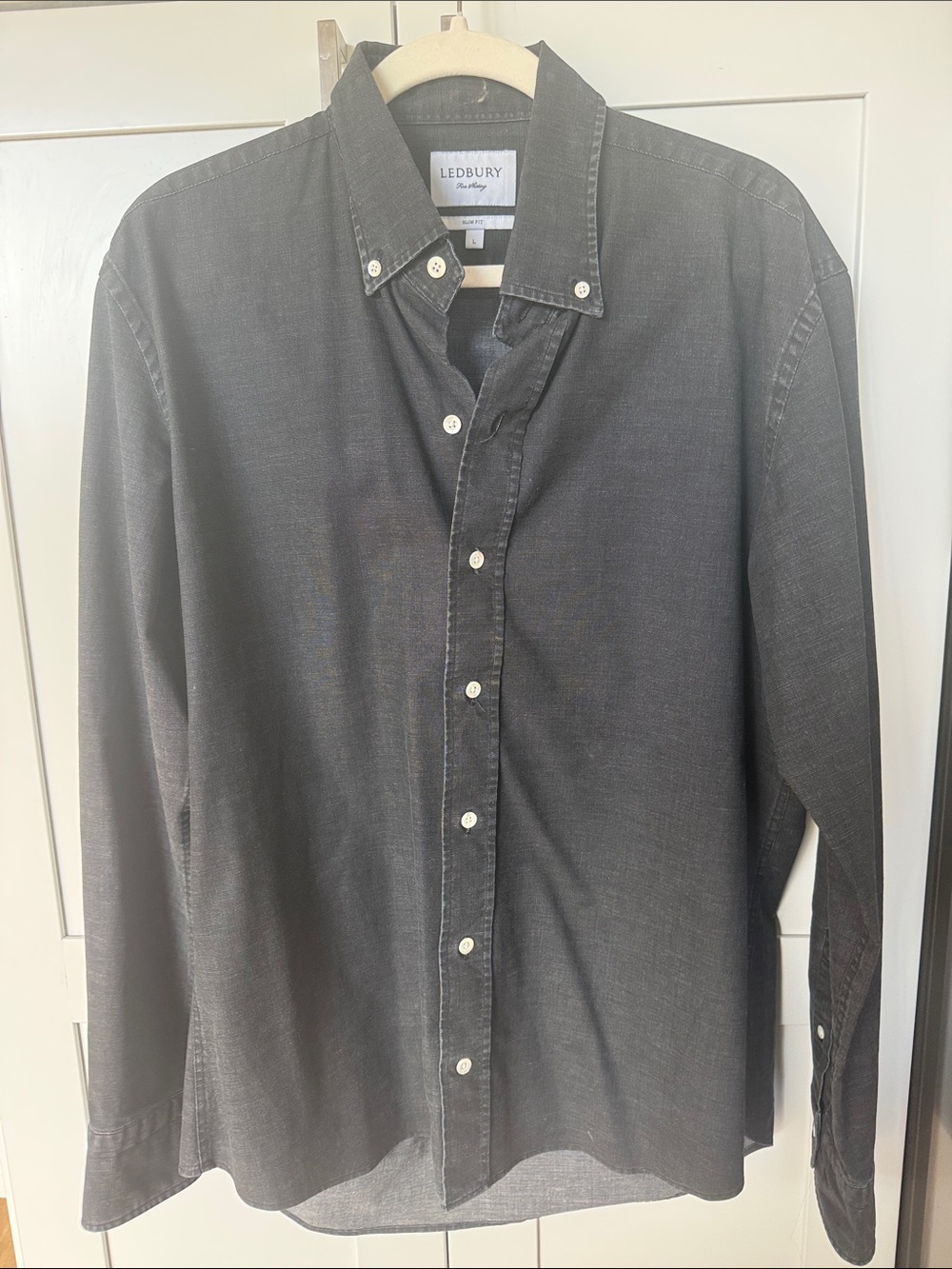 Ledbury Men's Black Button-Down Oxford Shirt